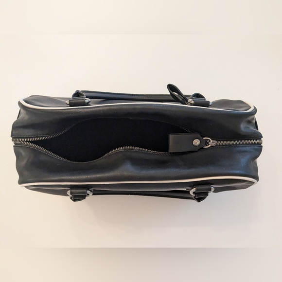 GUESS CLASSIC Satchel Bowling Style Bag - Picture 3 of 12